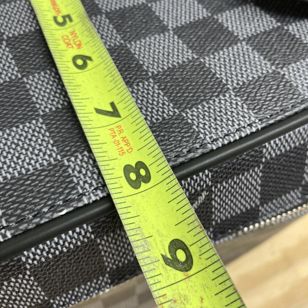 Journeyman Signature Checkered Gray Canvas Luggage Travel Makeup & Bathroom Bag - Picture 16 of 16